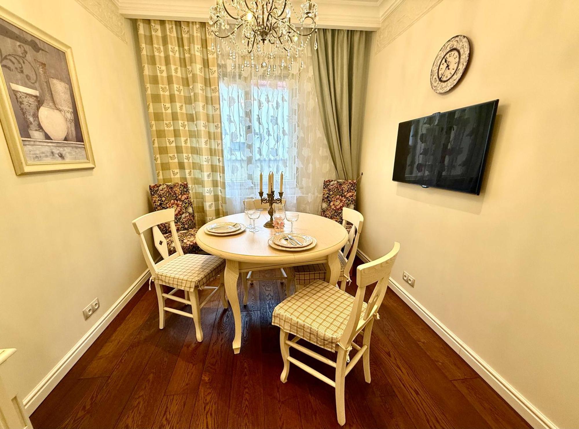 Unique Charles Bridge 2Bdr Apartment. Прага Экстерьер фото